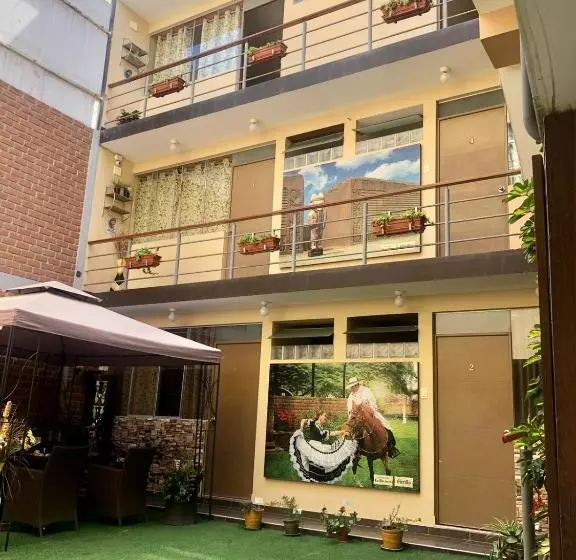 ペンション Trujillo Guesthouse