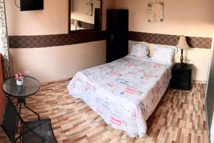 ペンション Trujillo Guesthouse