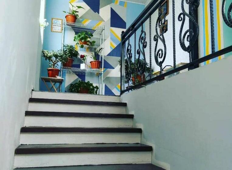 پانسیون Vip Hostel гульчо