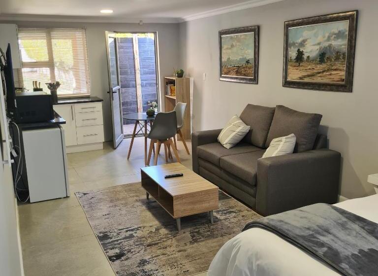 بنسيون Winston Cottage