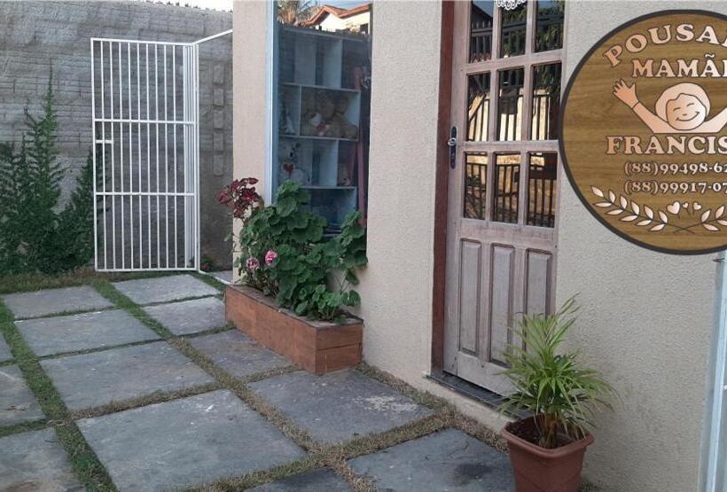 ユースホステル Pousada Mamãe Francisca