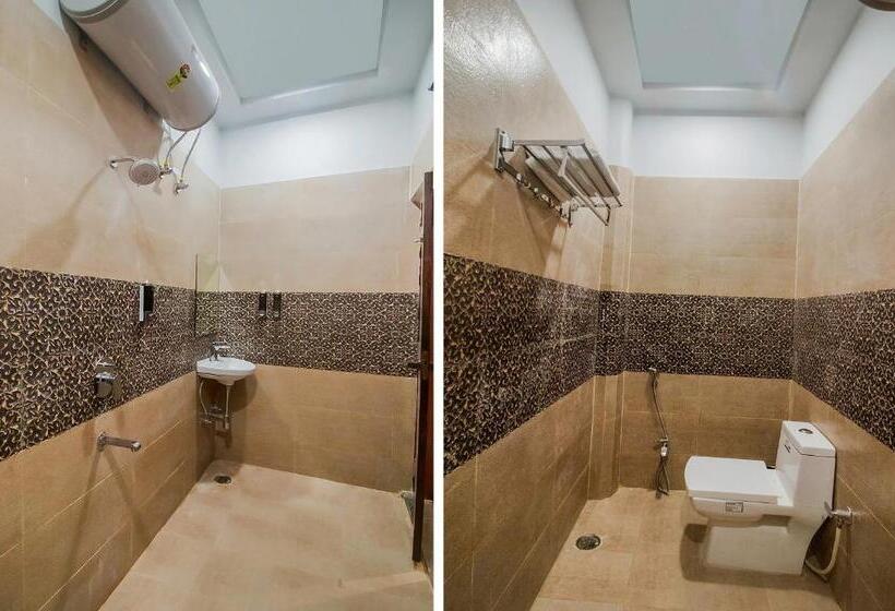 Hotel Aalishan Residency