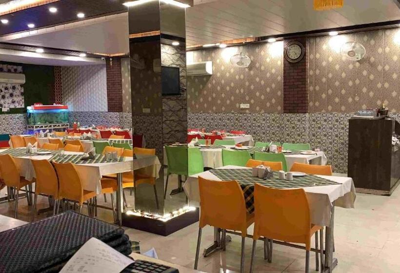 Hotel Aalishan Residency