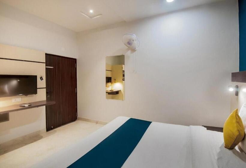 Hotel Aalishan Residency