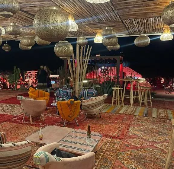 ホテル Agafay Biv Folk & Spa By We Camps