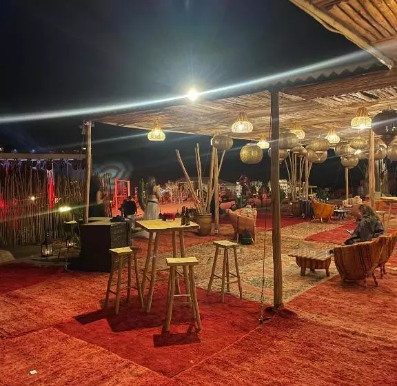 ホテル Agafay Biv Folk & Spa By We Camps