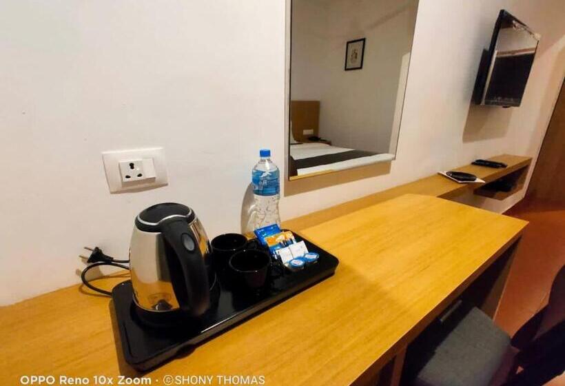 Hotel Agincourt Kuttikkanam