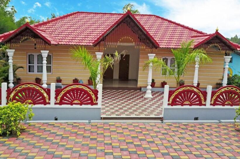 Отель Coorg Maharaja Resort And Spa