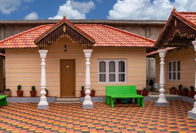 Отель Coorg Maharaja Resort And Spa