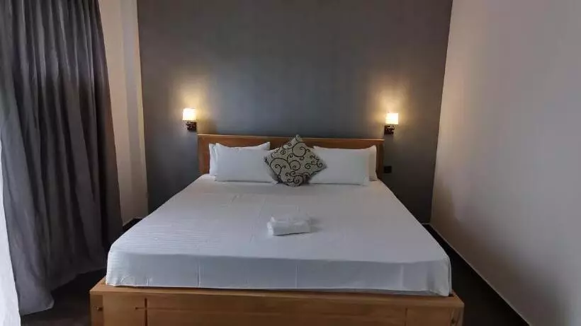 Hotelli Endlessblue Resort Kalametiya