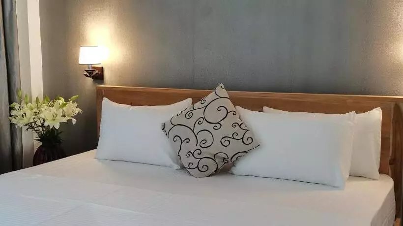 Hotelli Endlessblue Resort Kalametiya