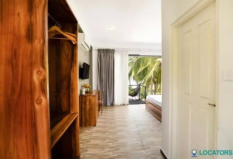 Hotelli Endlessblue Resort Kalametiya