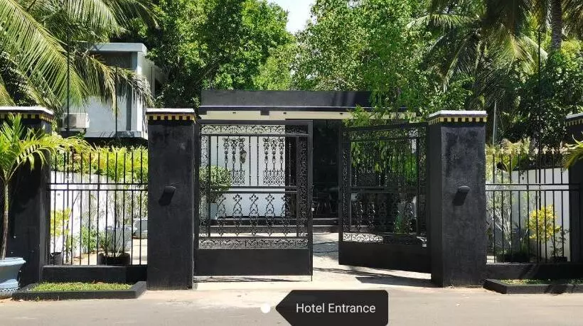 Hotelli Endlessblue Resort Kalametiya