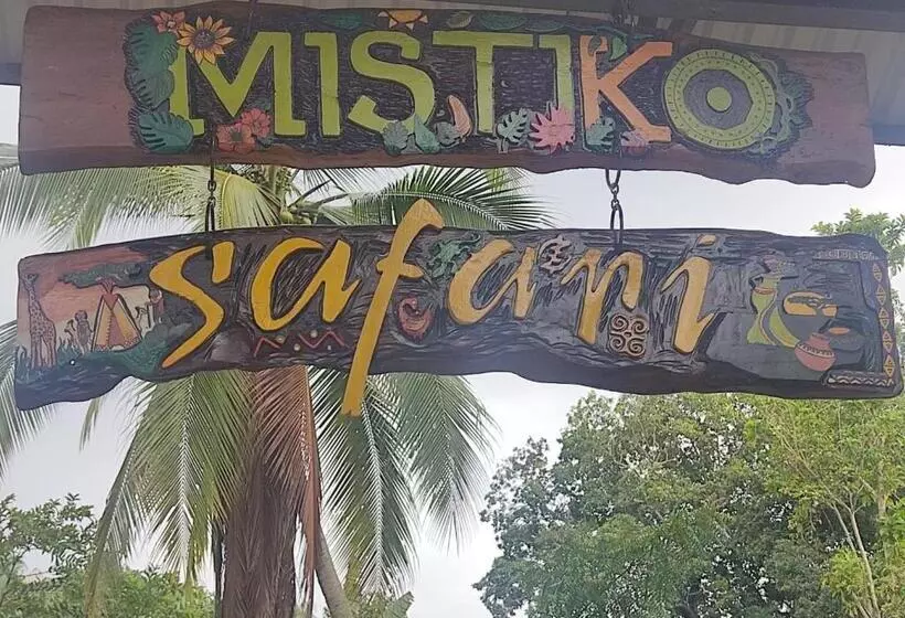 Hotelli Hostel Glamping Mistiko Safari   Carmen De Apicala