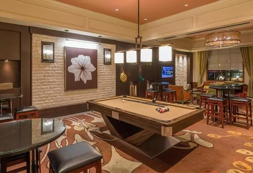 هتل Marriott S Grand Chateau