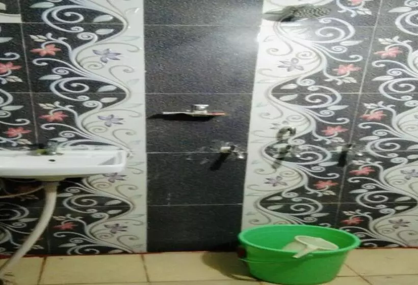 Hotelli Oyo Shri Veni Madhav