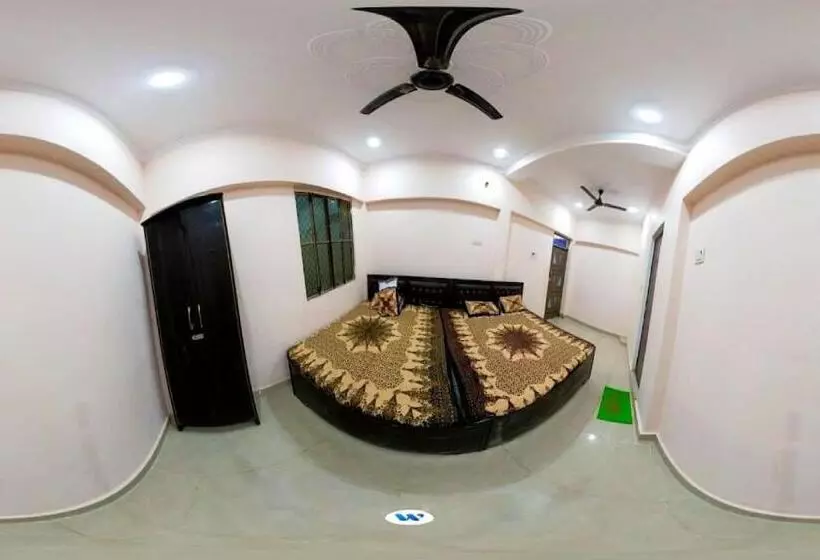 Hotelli Oyo Shri Veni Madhav