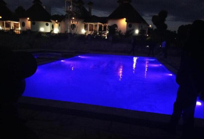 هتل Turaco Intercounty Resort