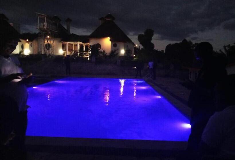 هتل Turaco Intercounty Resort