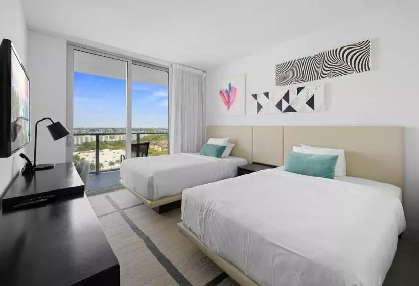 Hyde Beach House Waterway