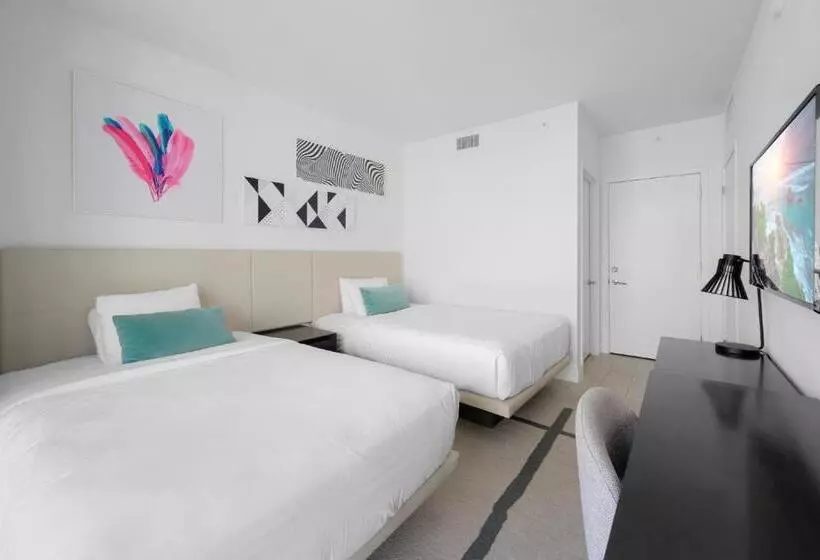 Hyde Beach House Waterway
