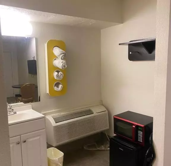 Motel 9