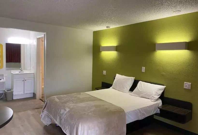Motel 9
