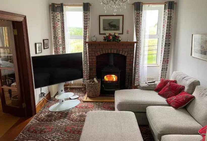 Majatalo Brackfield House