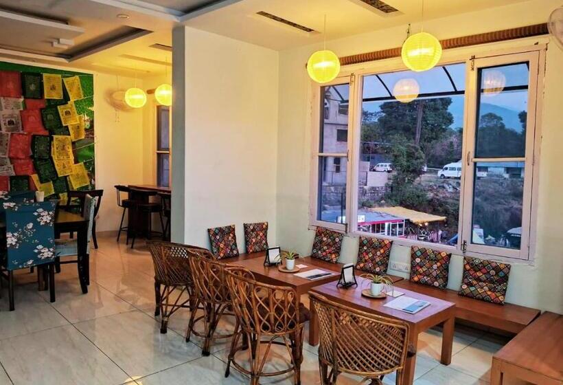 פנסיון Gliders Inn By Barefoot Inc