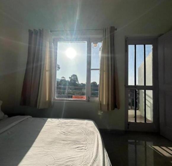 פנסיון Gliders Inn By Barefoot Inc