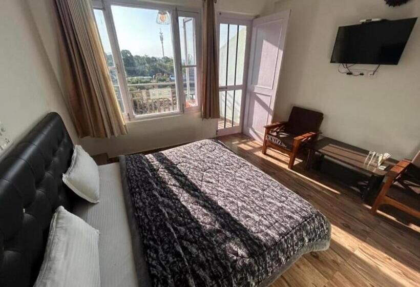 פנסיון Gliders Inn By Barefoot Inc