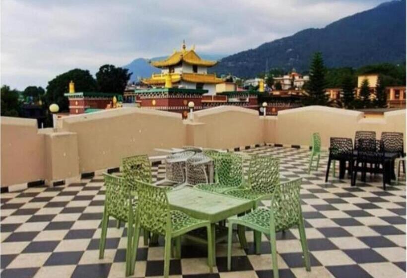 פנסיון Gliders Inn By Barefoot Inc