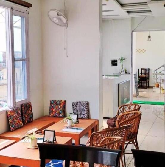 פנסיון Gliders Inn By Barefoot Inc