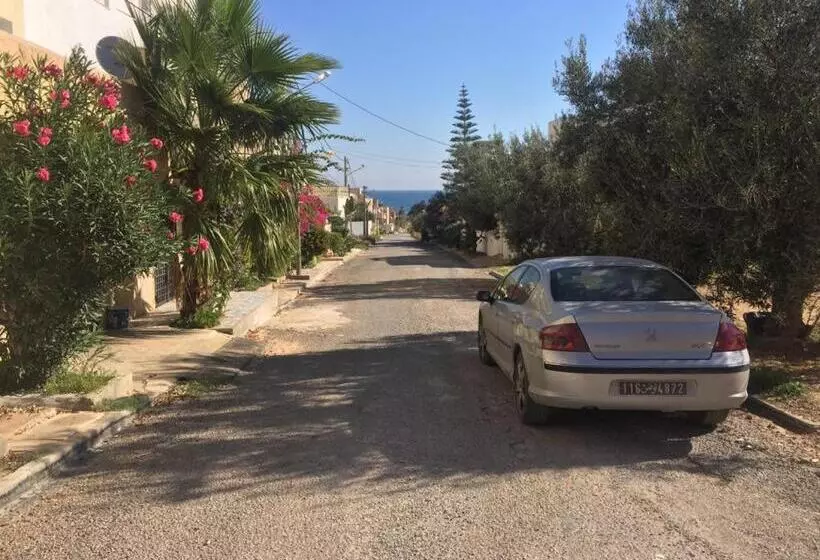 Majatalo Grand S+1 Avec Vaste Terrasse Panoramique