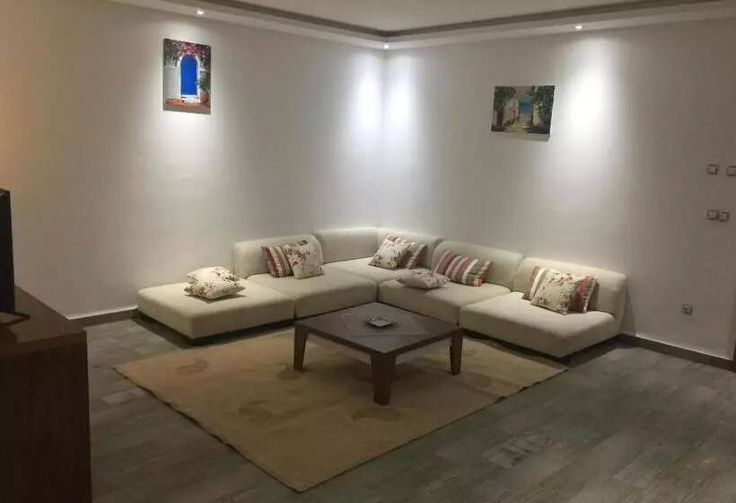 Majatalo Grand S+1 Avec Vaste Terrasse Panoramique