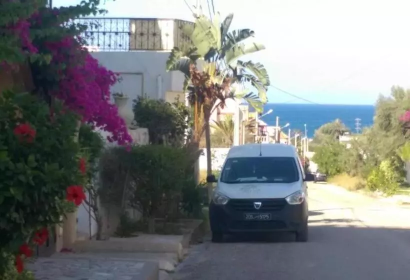 Majatalo Grand S+1 Avec Vaste Terrasse Panoramique