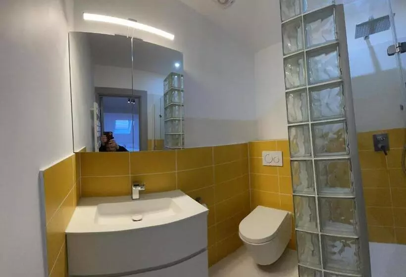 ペンション Le Village D Ezra