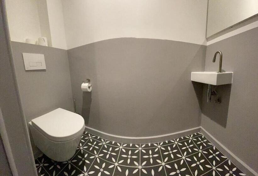 پانسیون Le Village D Ezra