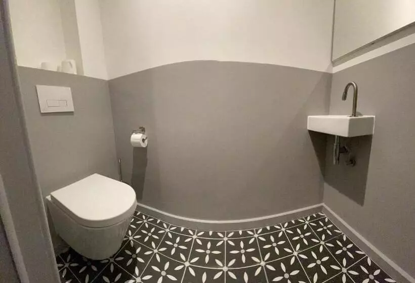 ペンション Le Village D Ezra