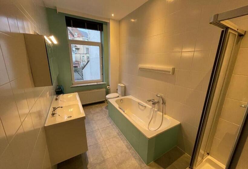 پانسیون Le Village D Ezra