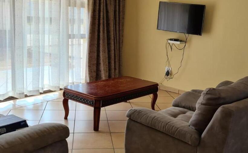 Pension (Hôtel basse catégorie) Moy Invest Holdings Bohlale