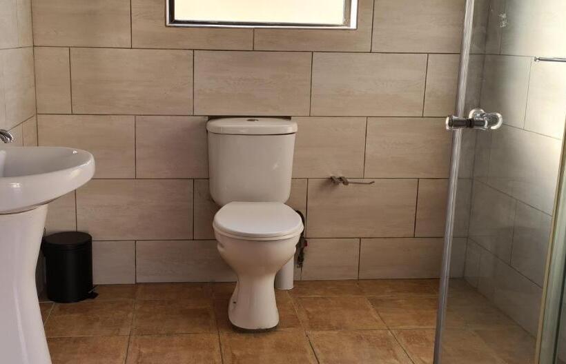 Pension (Hôtel basse catégorie) Moy Invest Holdings Bohlale