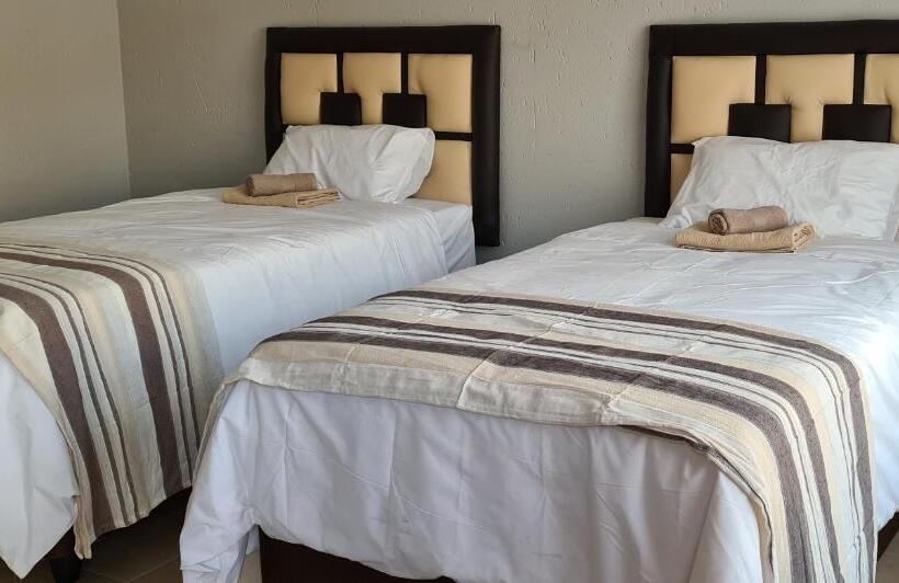 Pension (Hôtel basse catégorie) Moy Invest Holdings Bohlale