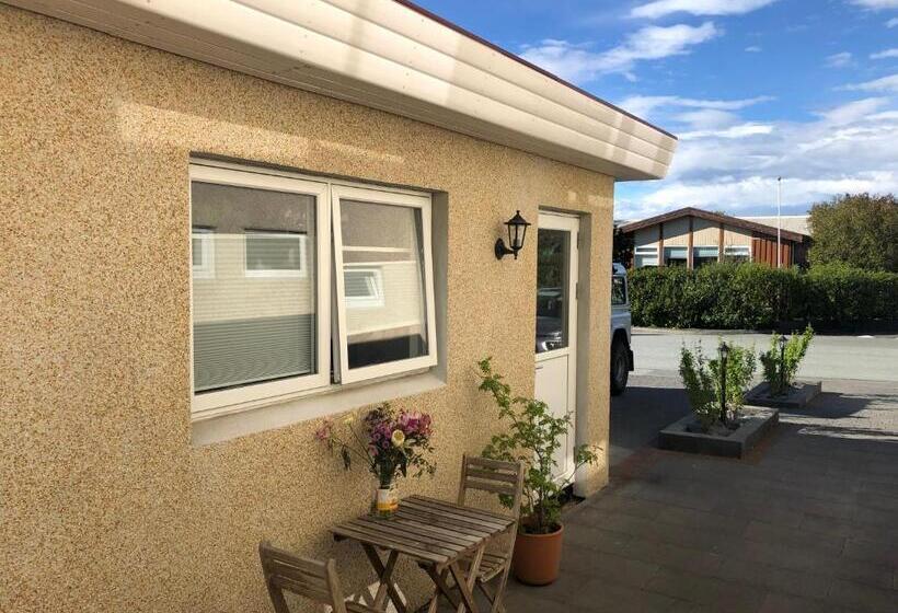 Pension (Hôtel basse catégorie) Red Roof Retreat