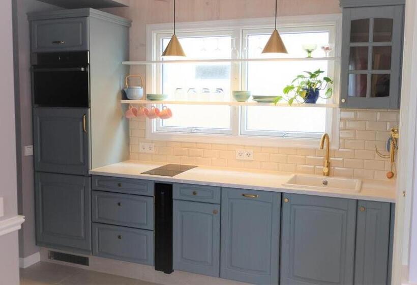 Pension (Hôtel basse catégorie) Red Roof Retreat