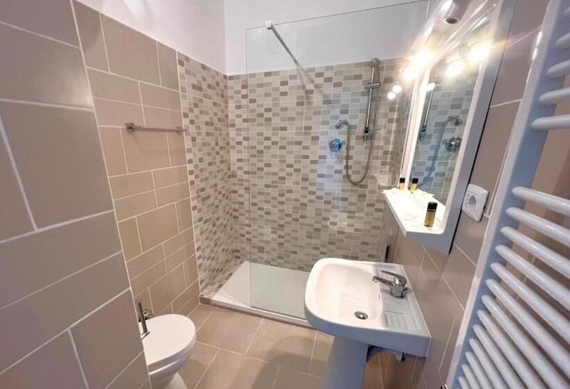 פנסיון Villa Quadrifoglio