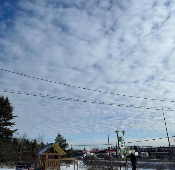 Town And Country Motel