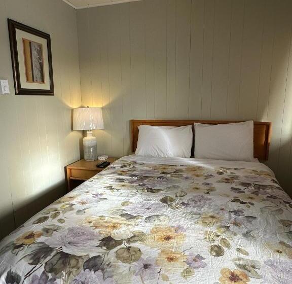 Town And Country Motel