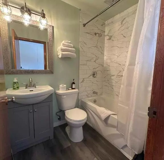 Town And Country Motel