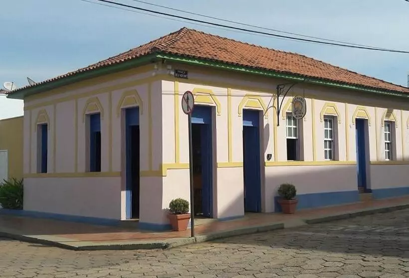 Retkeilymaja Pousada Manga Rosa